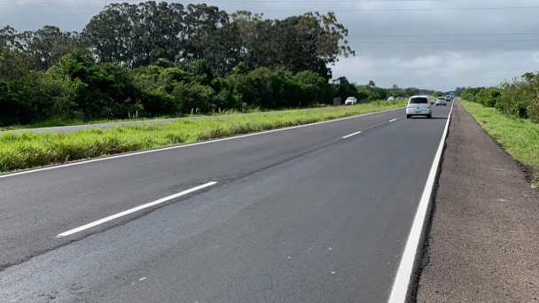 Imagem mostra trecho recém recuperado da rodovia