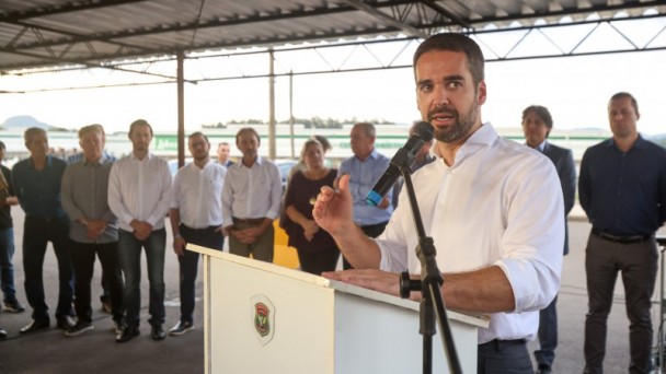 Governador Eduardo Leite assinou ordem de iluminação para a ERS-118