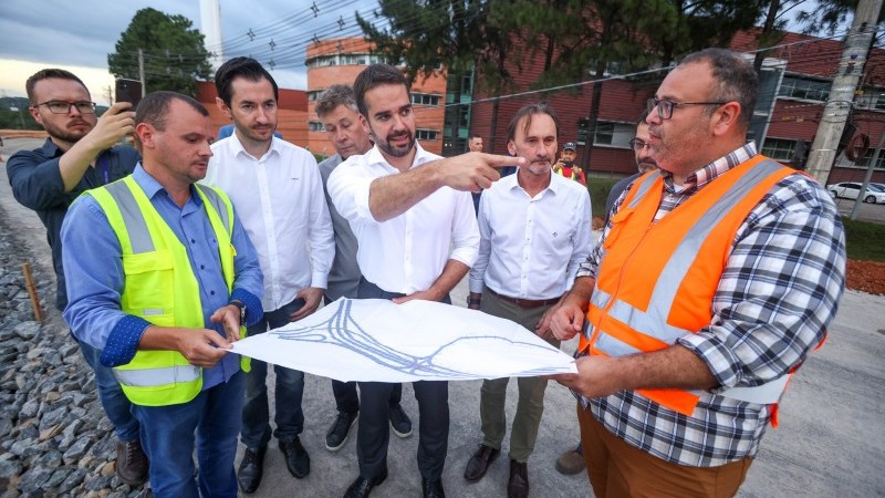 vistoria de andamento das obra na interseção da ERS-118 com a ERS-030