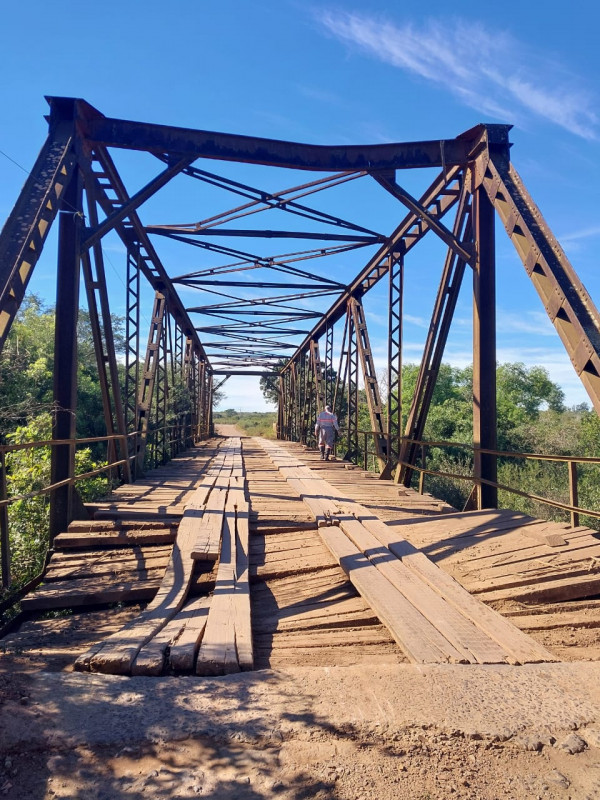 Ponte danificada