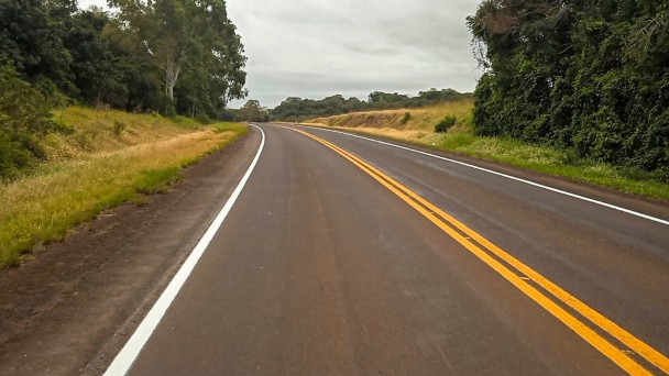 As obras resultaram na recuperação de 12,3 quilômetros entre o município de Caibaté e a BRS 285.