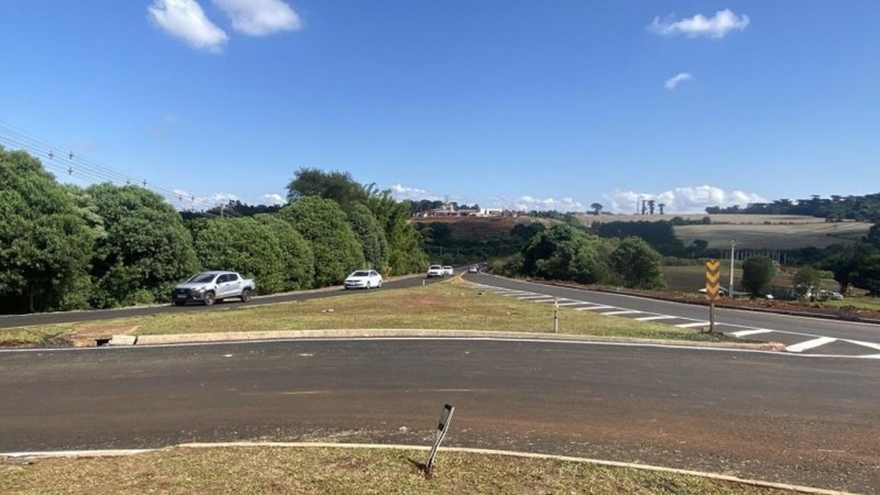 A foto mostra o trevo do acesso secundário a Ibirubá, na ERS-223.